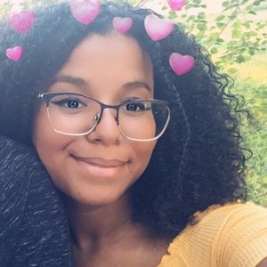 Meet your Posher, Ariana